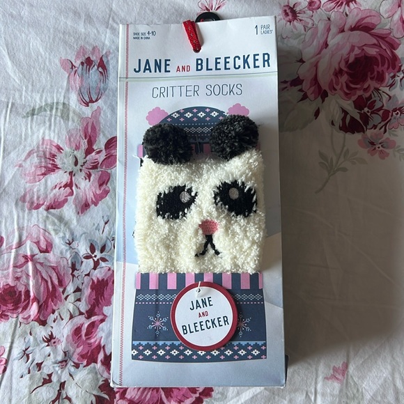 Jane and Bleecker Other - Jane and Bleecker Critter Socks